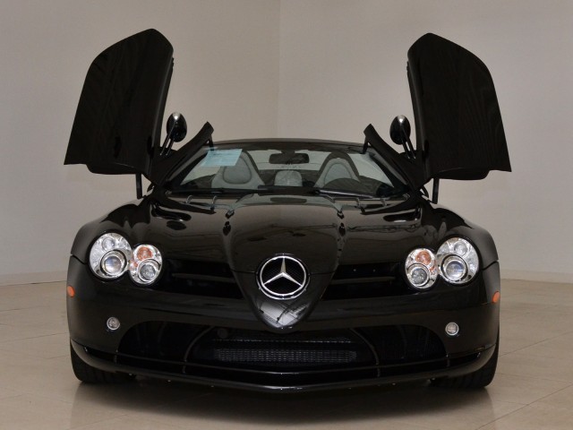 2009 Mercedes-Benz SLR-Class Image 25