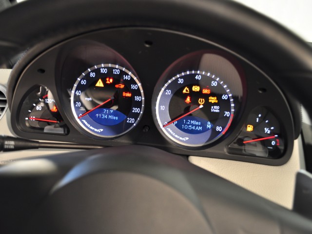 2009 Mercedes-Benz SLR-Class Image 29