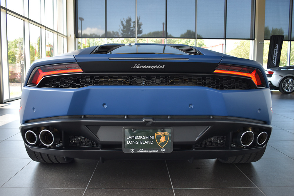 Lamborghini Huracan Rear View Lamborghini Huracan Evo Spyder For Rent