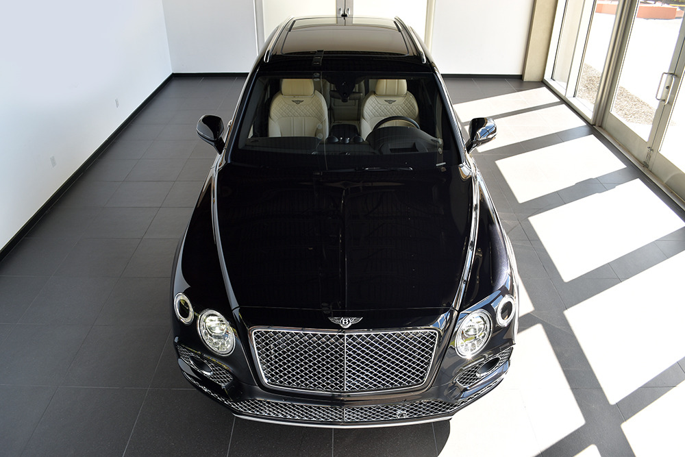 2017 Bentley Bentayga Image 10