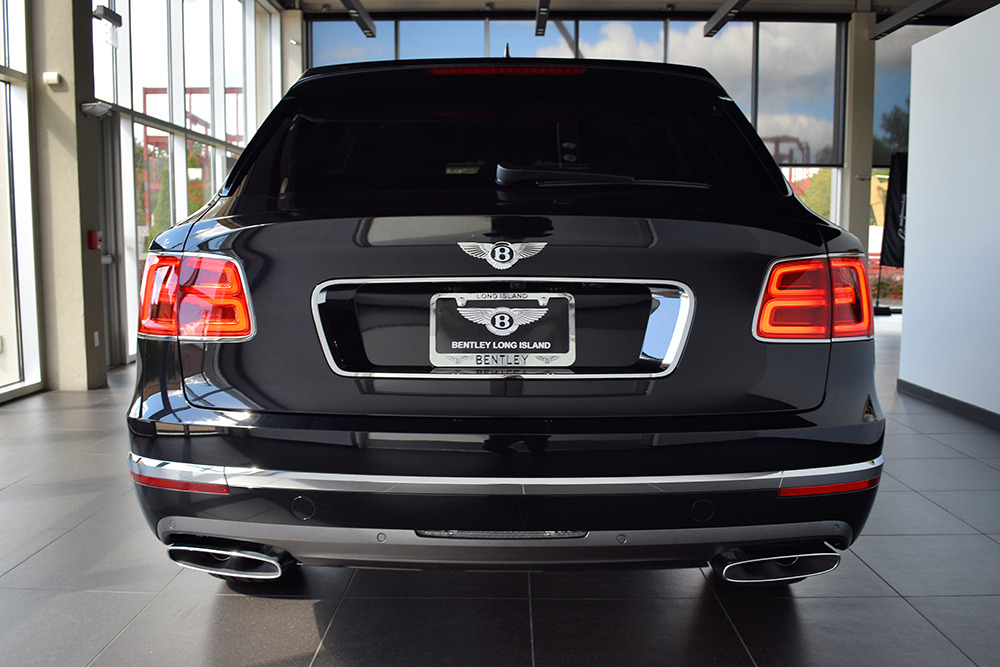 2017 Bentley Bentayga Image 21