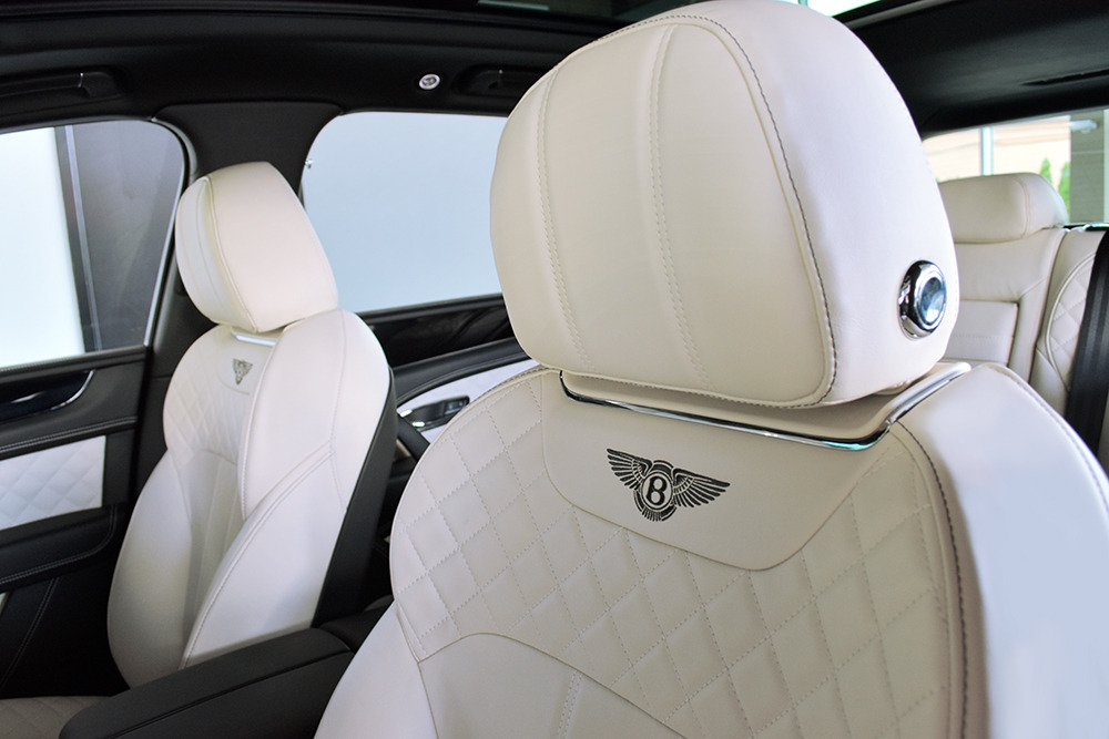 2017 Bentley Bentayga Image 26