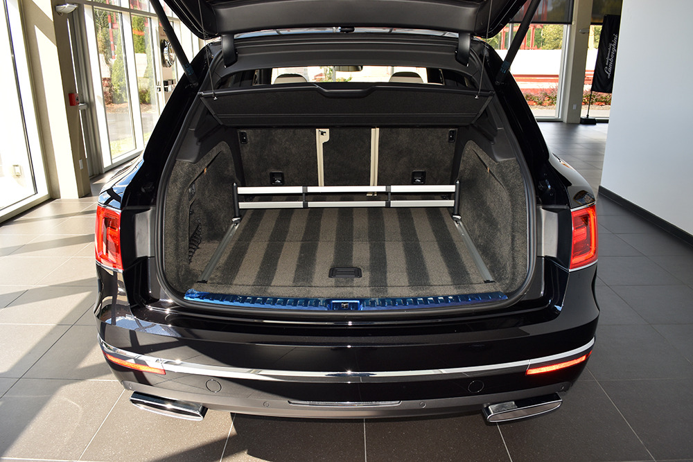 2017 Bentley Bentayga Image 31
