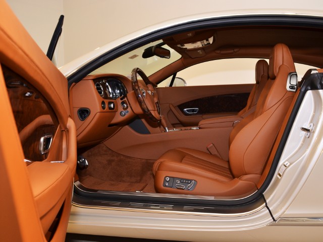 2012 Bentley Continental GT Image 14