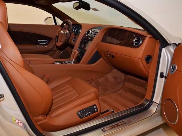 2012 Bentley Continental GT Image 17