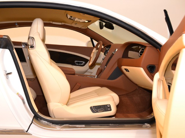 2012 Bentley Continental GT Image 17