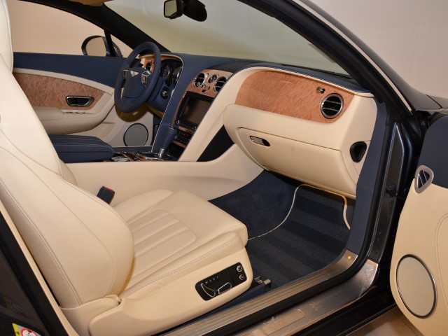 2012 Bentley Continental GT Image 16
