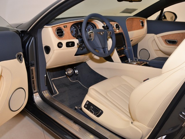 2012 Bentley Continental GT Image 3