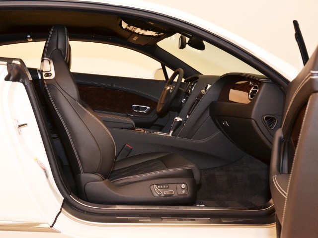 2012 Bentley Continental GT Image 17