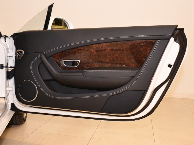 2012 Bentley Continental GT Image 19