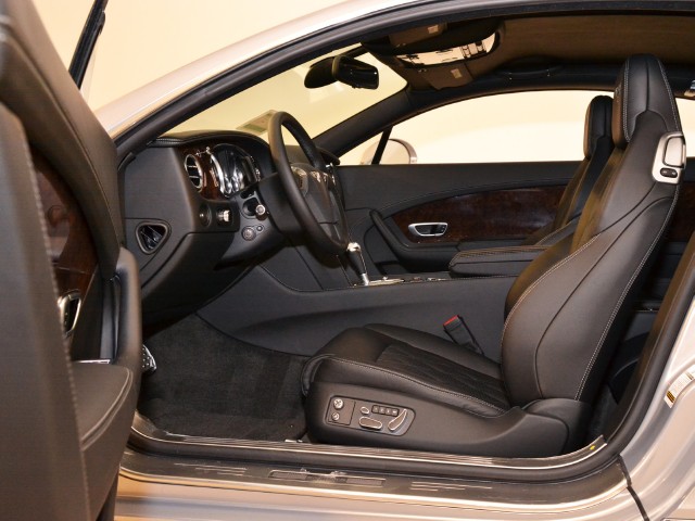 2012 Bentley Continental GT Image 13