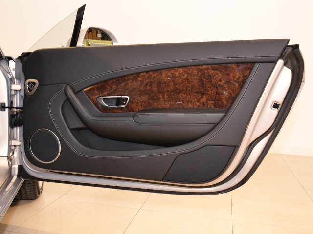 2012 Bentley Continental GT Image 19