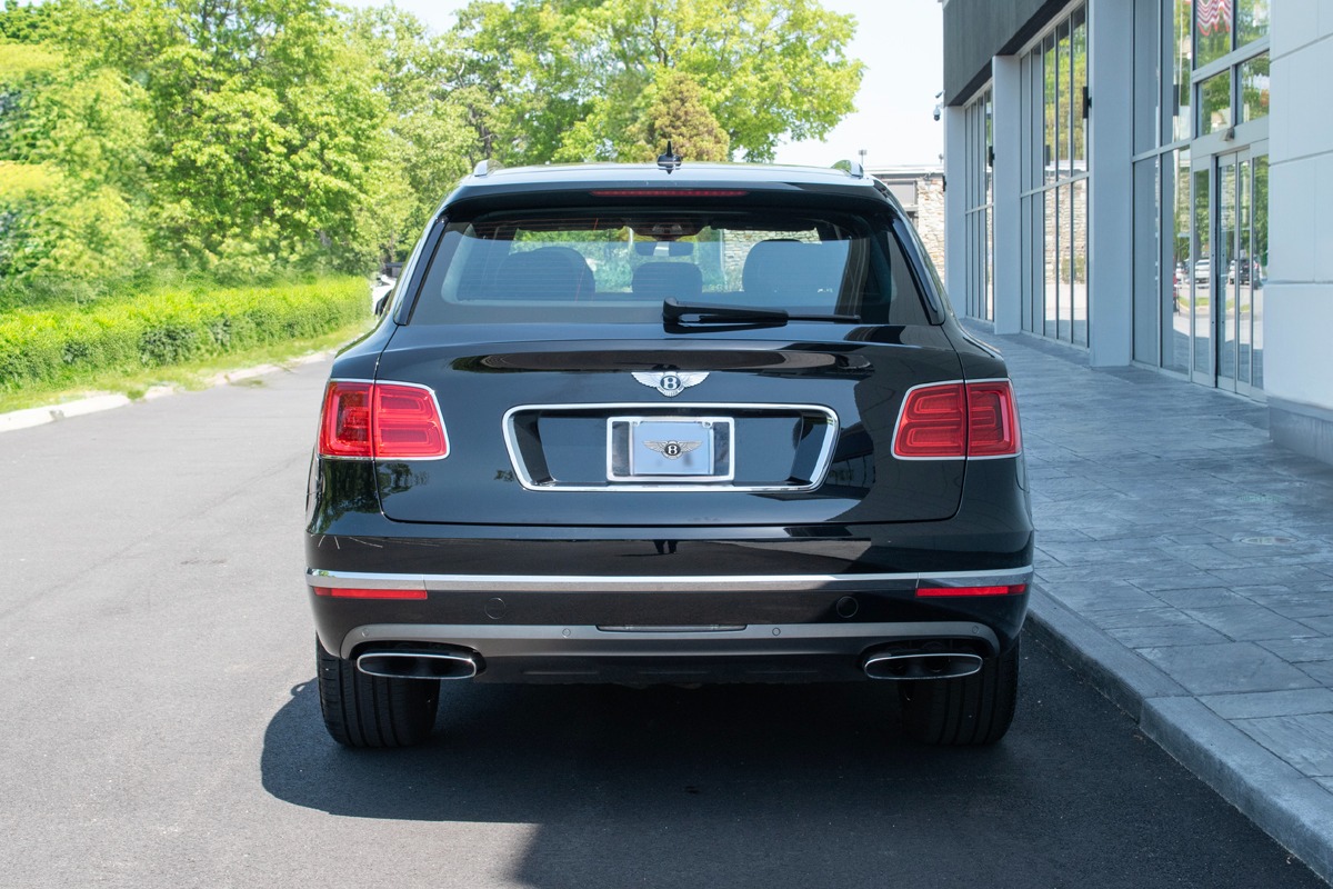 2018 Bentley Bentayga Image 14