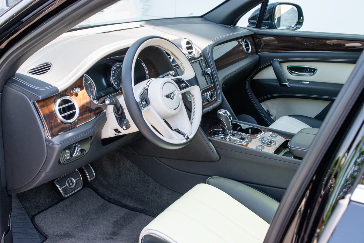 2018 Bentley Bentayga Image 17