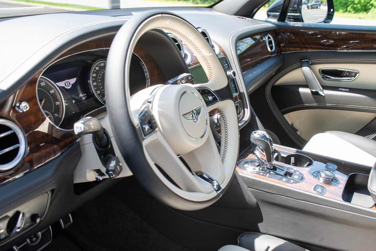2018 Bentley Bentayga Image 18