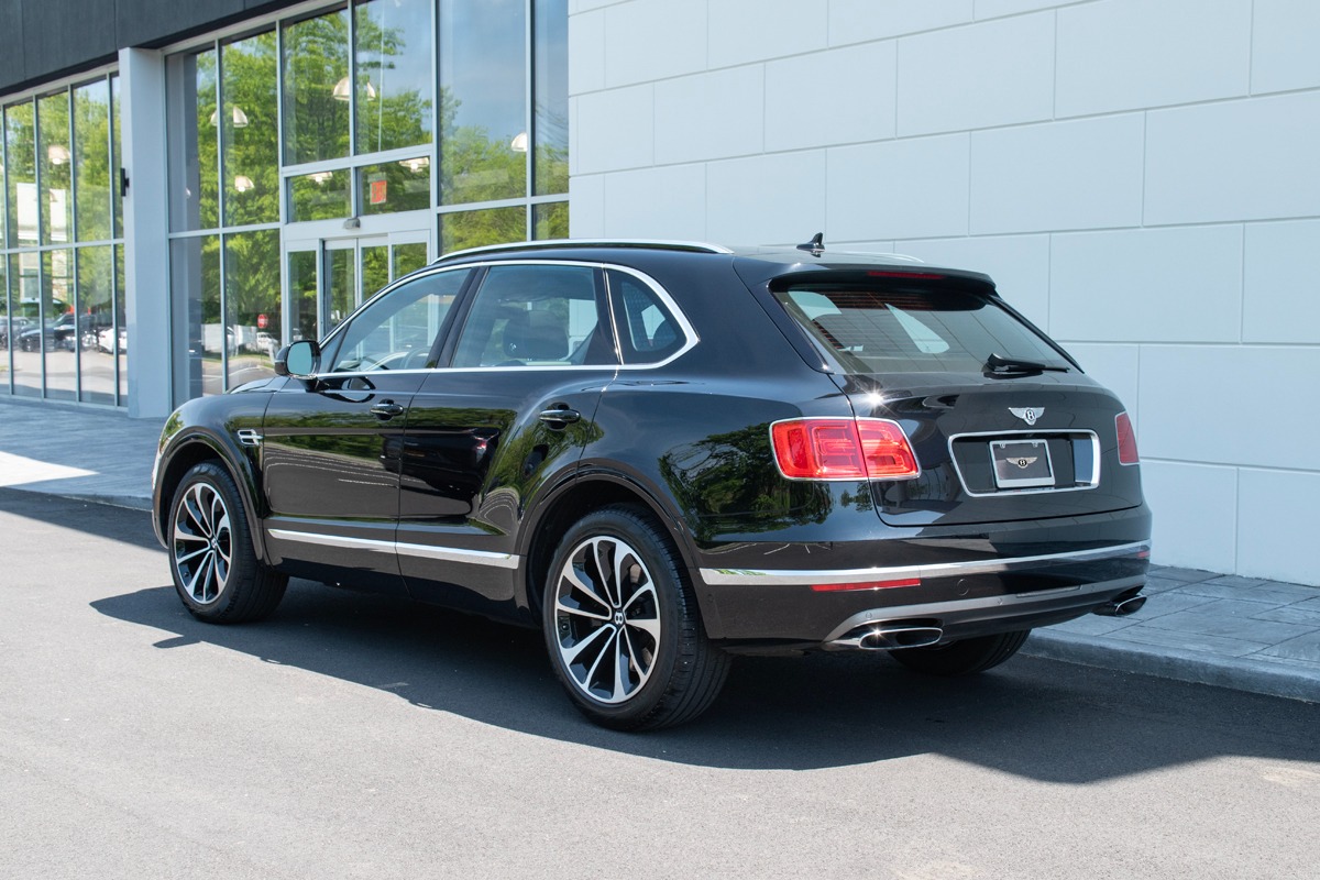 2018 Bentley Bentayga Image 3