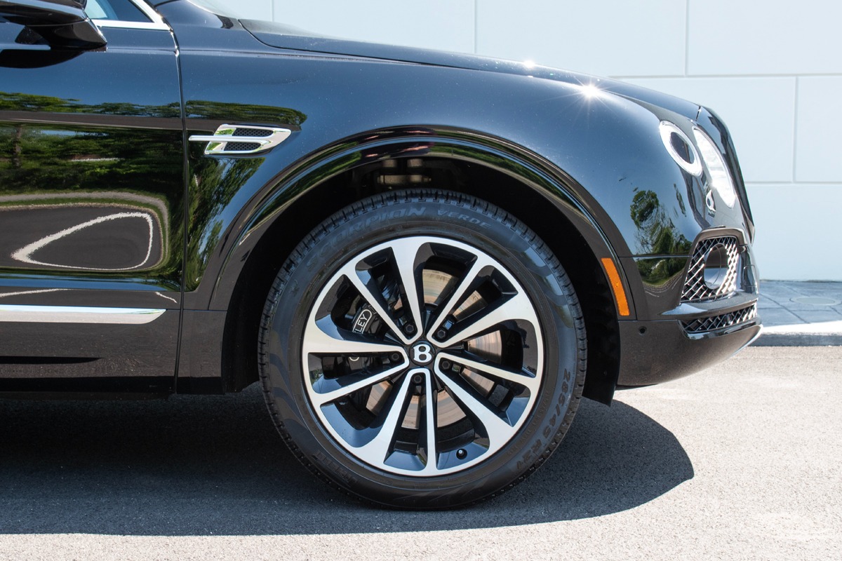 2018 Bentley Bentayga Image 6