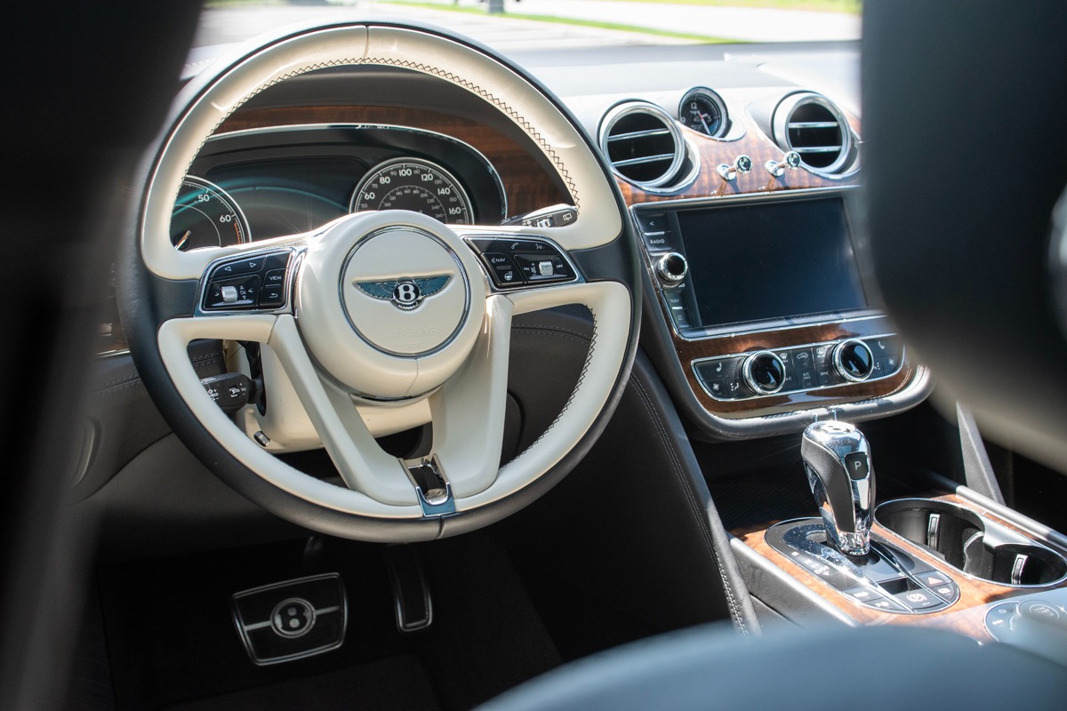 2018 Bentley Bentayga Image 8