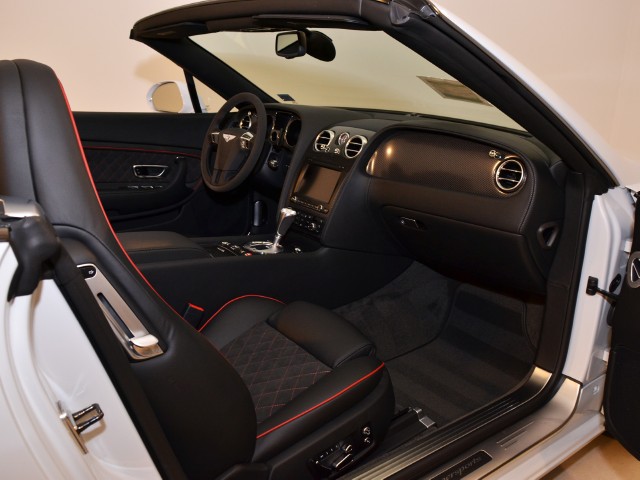 2012 Bentley Continental Supersports Convertible Image 24