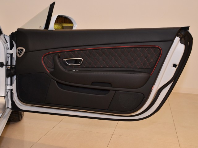 2012 Bentley Continental Supersports Convertible Image 27