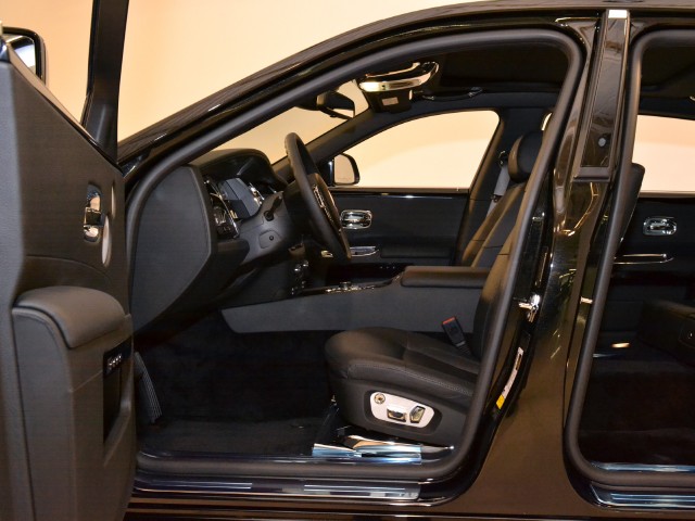 2012 Rolls-Royce Ghost EWB Image 13