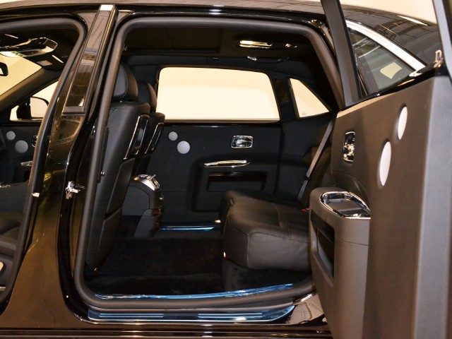 2012 Rolls-Royce Ghost EWB Image 17