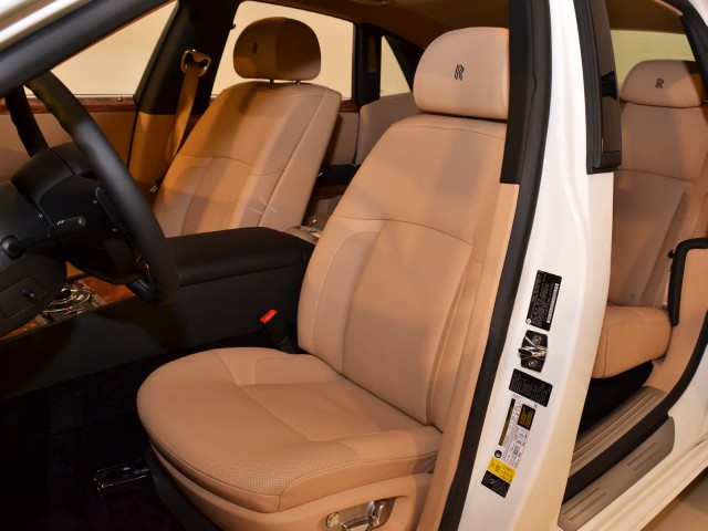 2011 Rolls-Royce Ghost Image 14