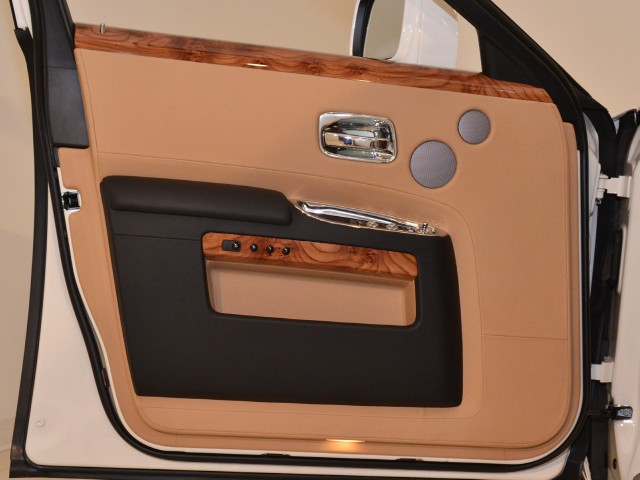2011 Rolls-Royce Ghost Image 23