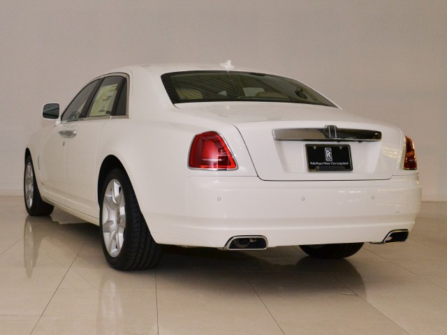 2011 Rolls-Royce Ghost Image 8