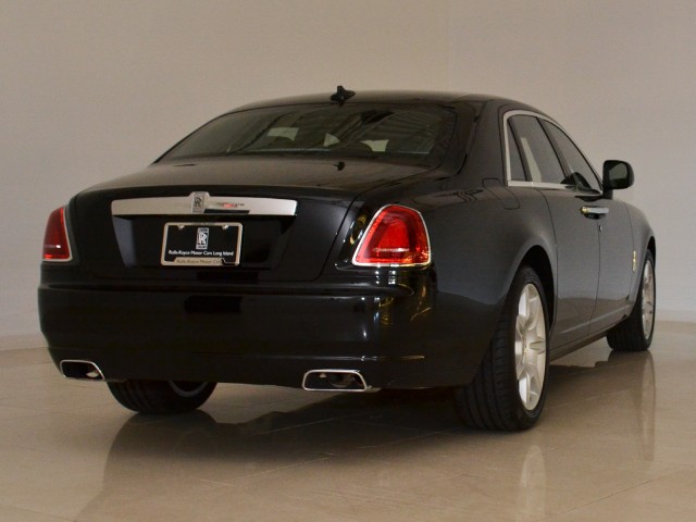 2011 Rolls-Royce Ghost Image 2