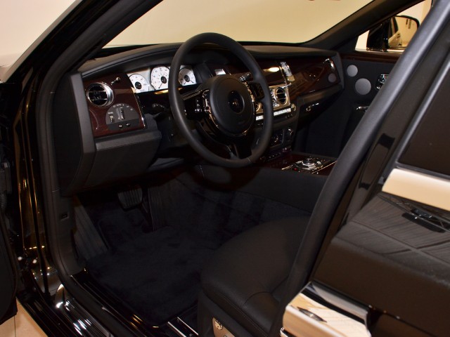 2011 Rolls-Royce Ghost Image 3