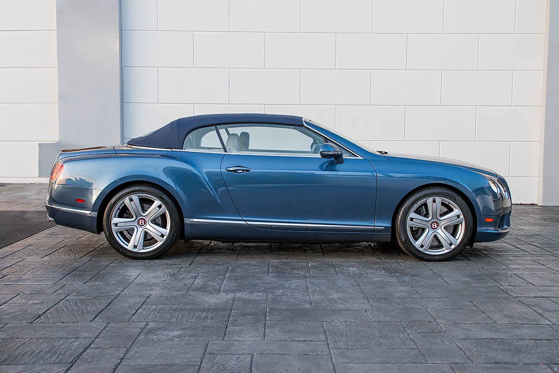 2013 Bentley Continental GT Convertible Image 16
