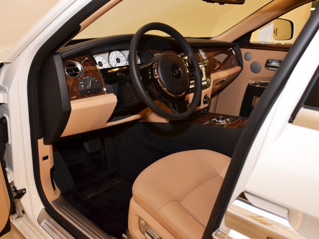 2011 Rolls-Royce Ghost Image 3