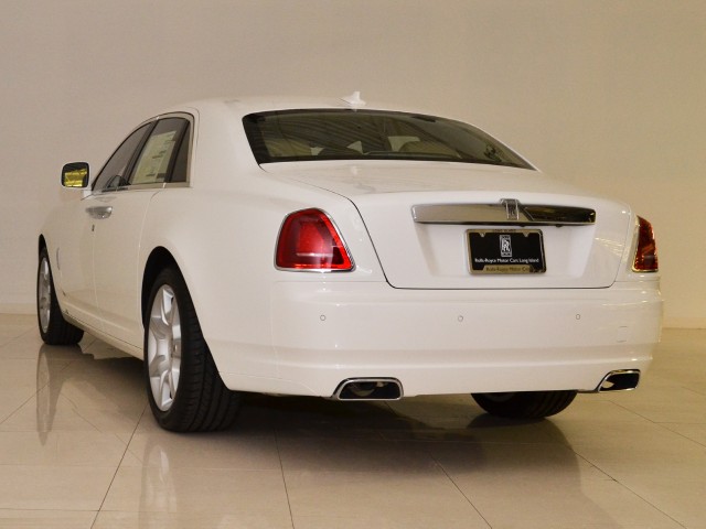 2011 Rolls-Royce Ghost Image 8
