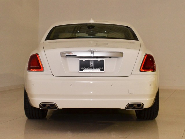 2011 Rolls-Royce Ghost Image 9