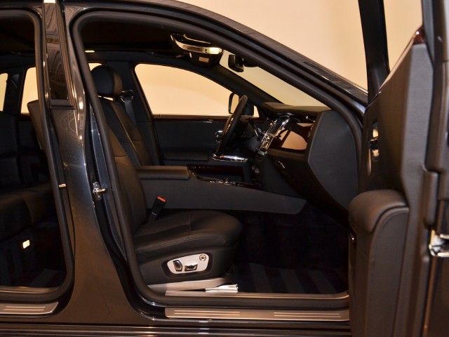 2011 Rolls-Royce Ghost Image 16