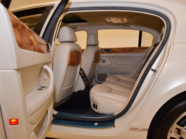 2011 Bentley Continental Flying Spur Image 17