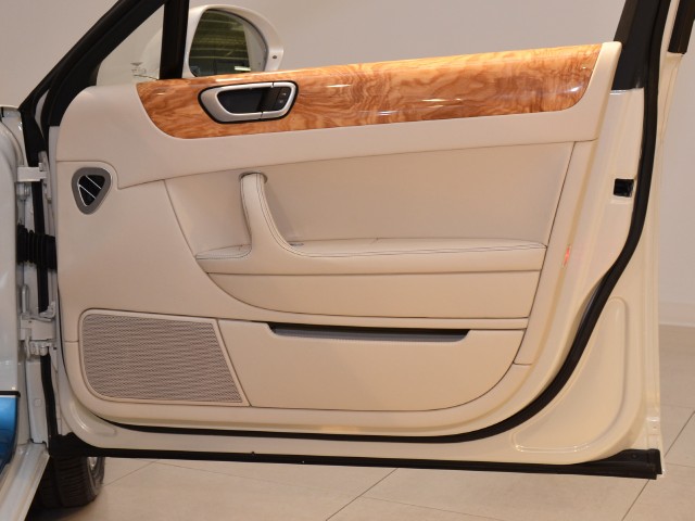 2011 Bentley Continental Flying Spur Image 24
