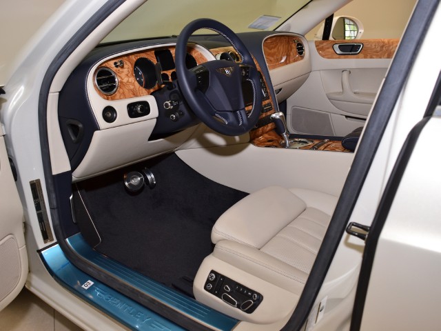 2011 Bentley Continental Flying Spur Image 3