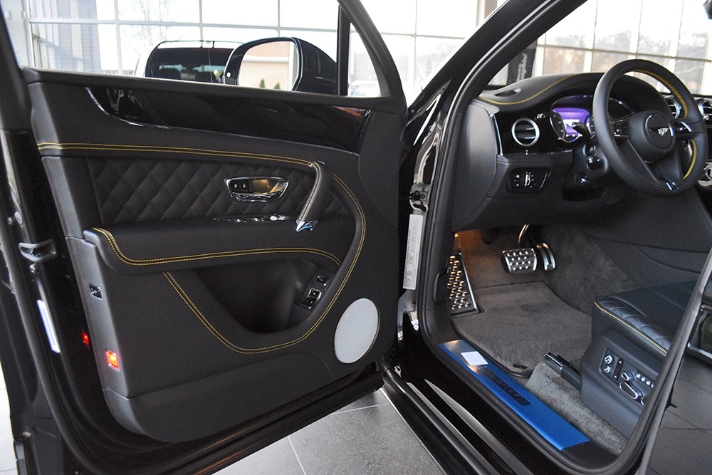 2018 Bentley Bentayga Black Edition Image 7