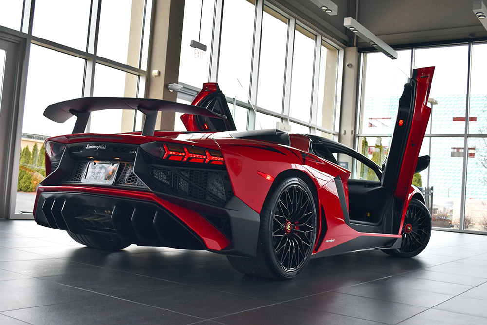 Used-2017-Lamborghini-