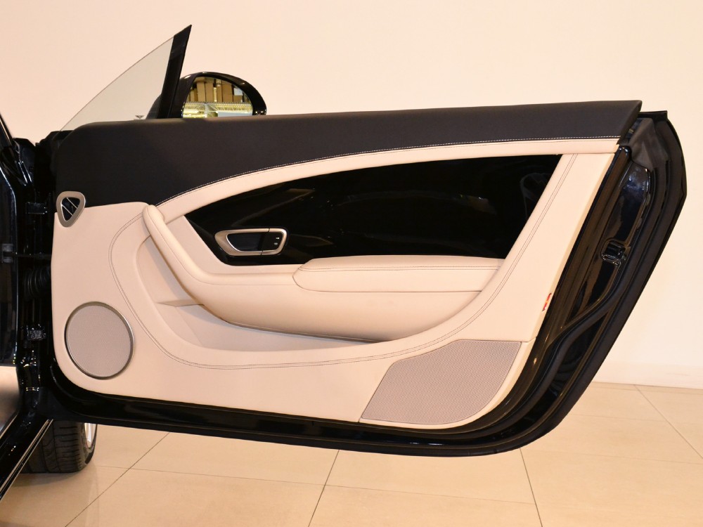 2012 Bentley Continental GT Image 19