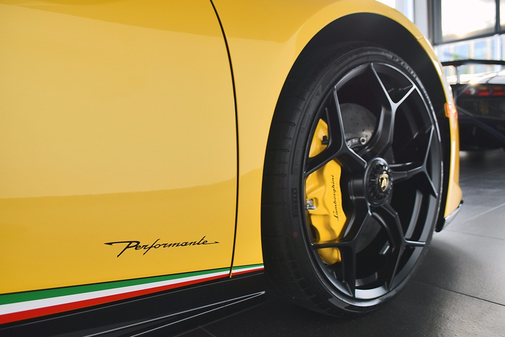 2018 Lamborghini Huracan Image 15