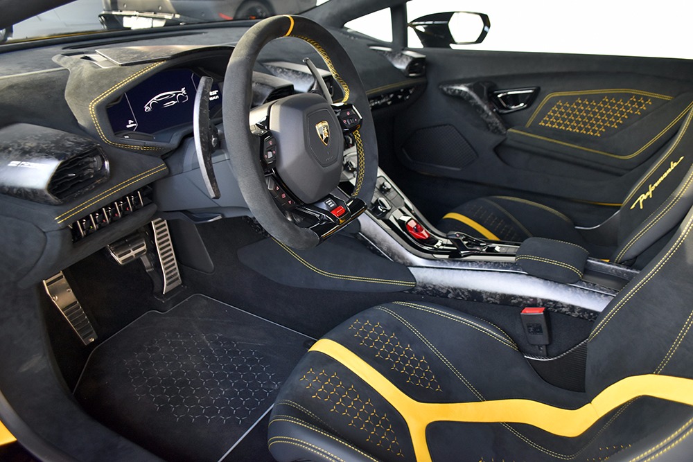 2018 Lamborghini Huracan Image 3
