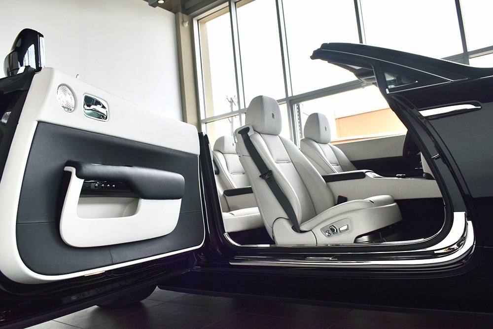 2017 Rolls-Royce Dawn Image 4