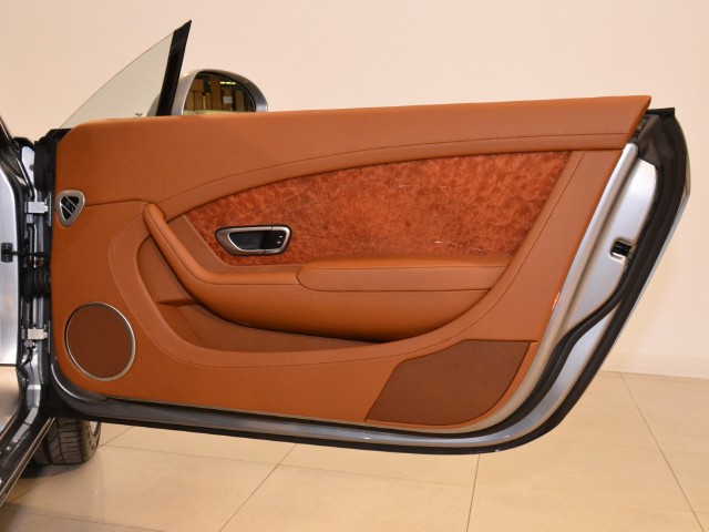 2012 Bentley Continental GT Image 19