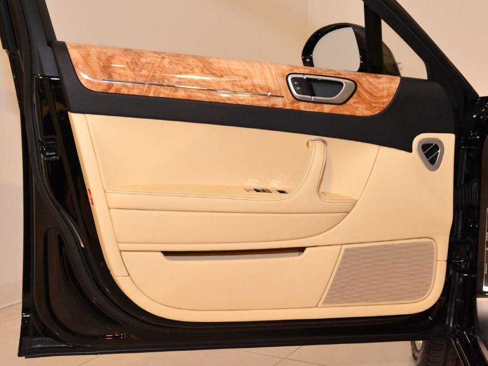 2012 Bentley Continental Flying Spur Image 23
