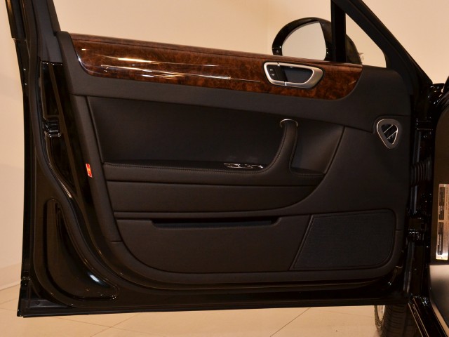 2012 Bentley Continental Flying Spur Image 23