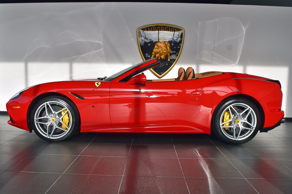 2016 Ferrari California T Image 12