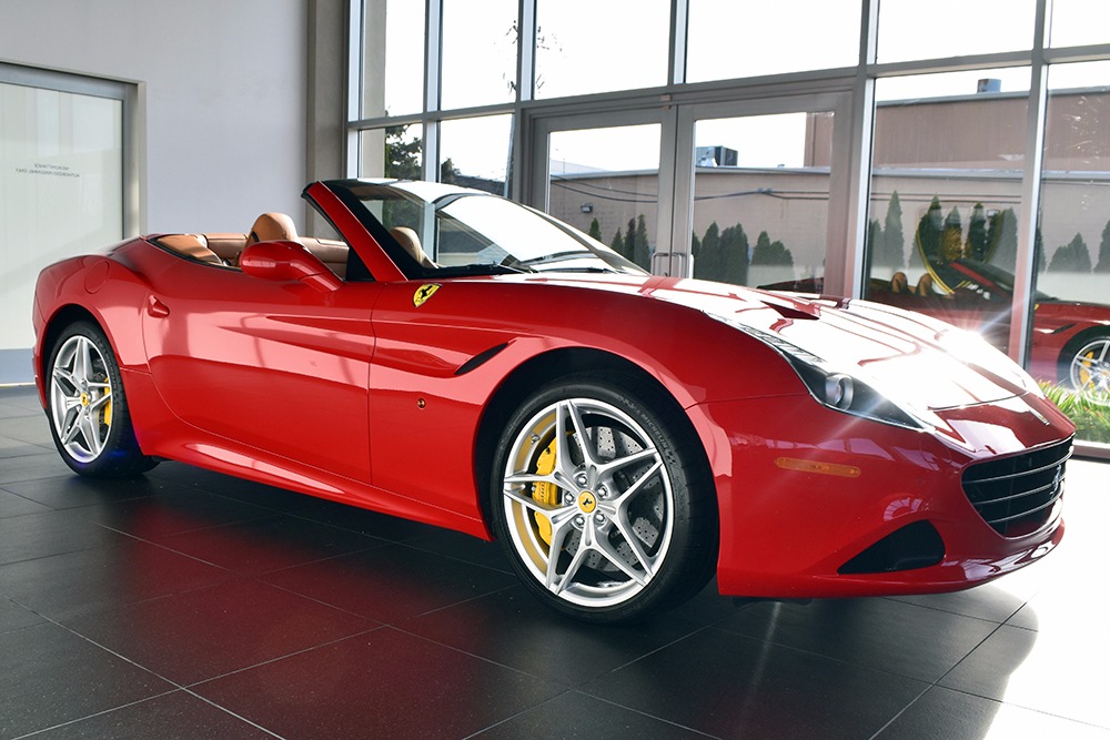 2016 Ferrari California T Image 2